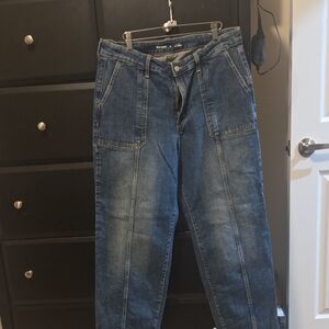 Old Navy Relaxed Fit Womens Jeans in Classic Blue